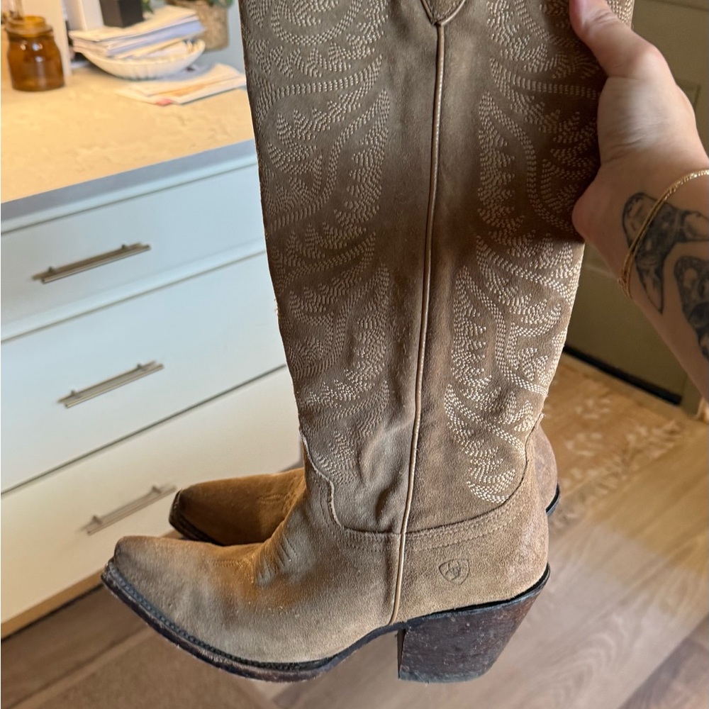 Ariat Light Brown Embroidered Western Boots